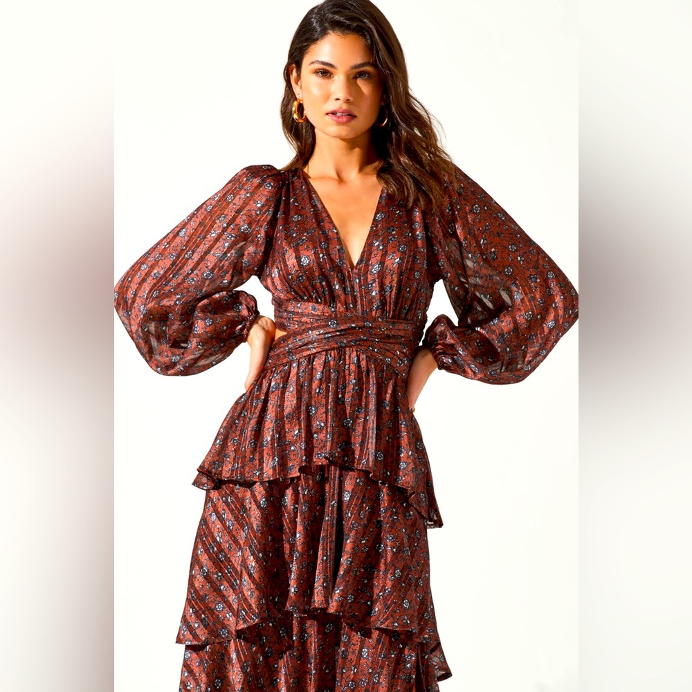 💋 (NWOT) ASTR THE LABEL ANORA FLORAL TIERED CUTOUT MAXI DRESS 💋